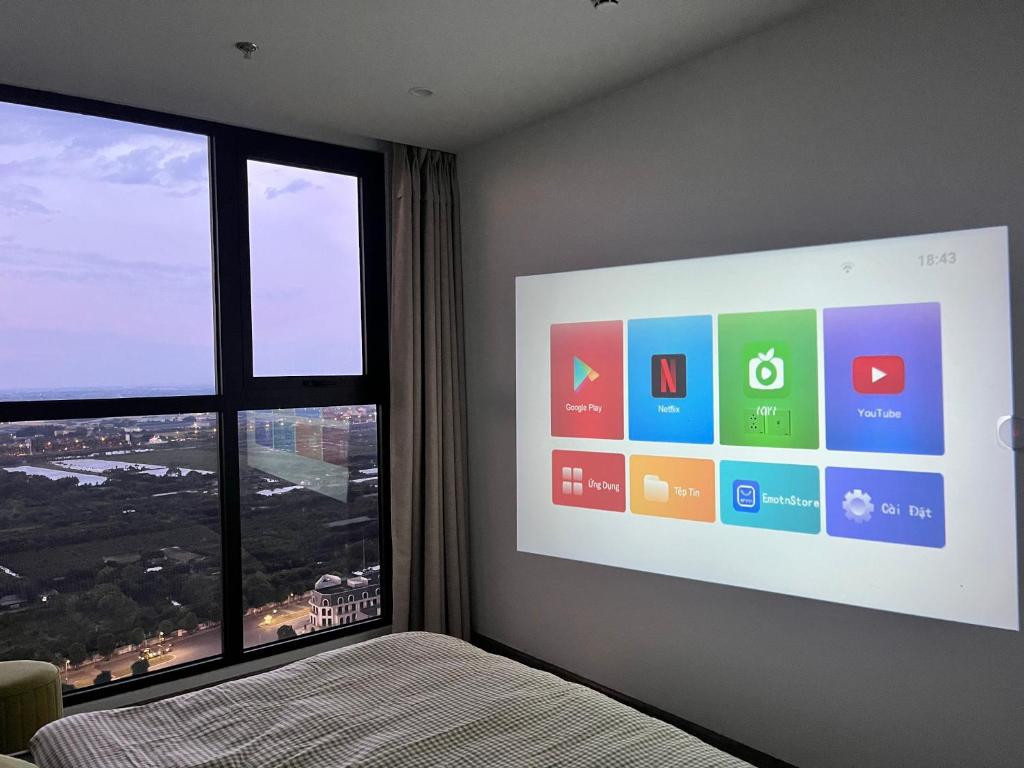 2Br Vinhomes Apt Balcony City view Cozy