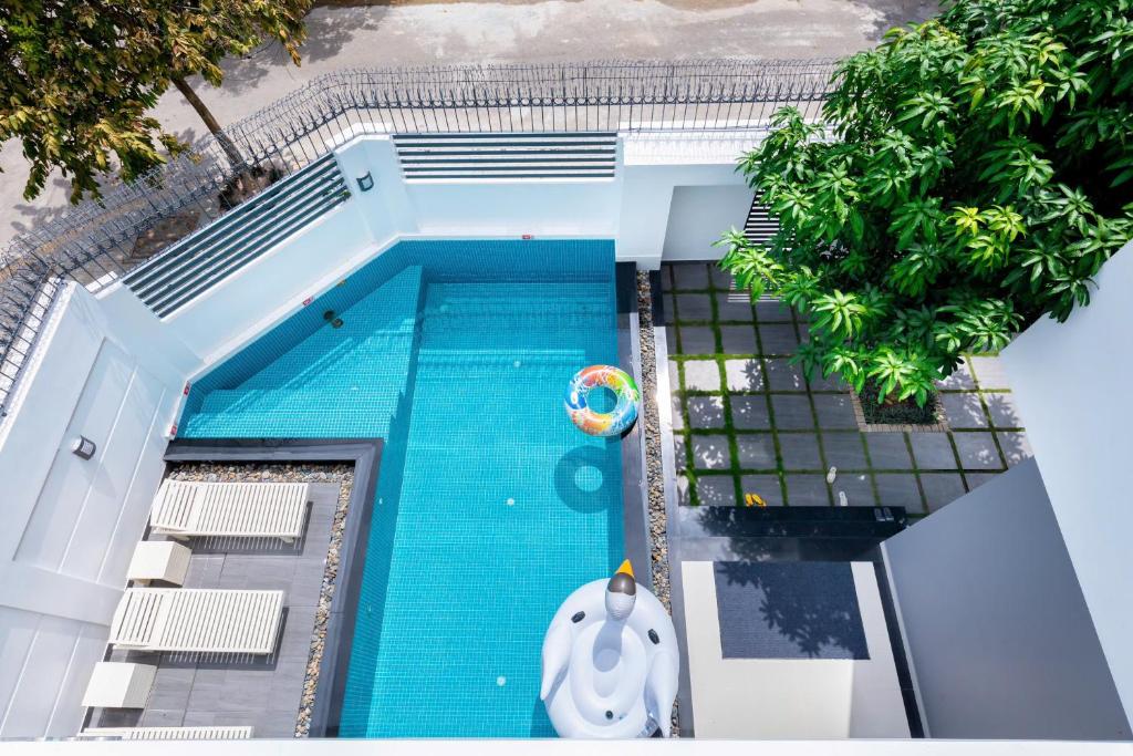 Ocean 7 BR Villa In Great Location - Free Karaoke Room