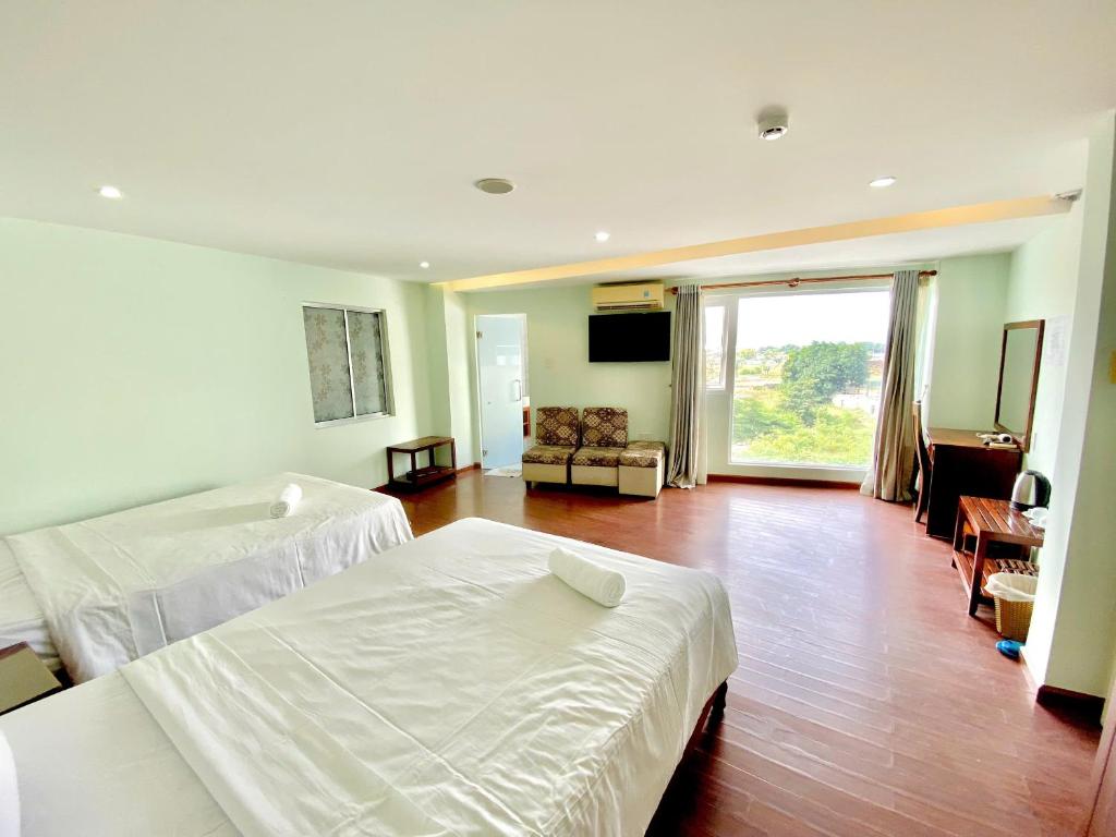 Art Deluxe Hotel