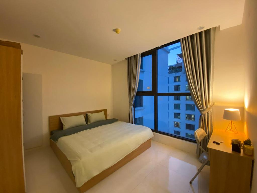 BIG PROMO! 2 Bedrooms near Top Market Nguyen Xien St