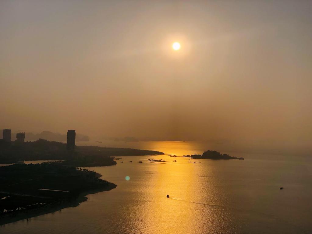 A La Carte Ha Long Bay Residence 2BR oceanview 32nd floor
