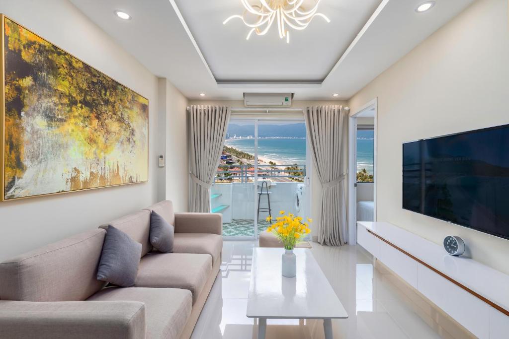 Modern Seaview Apt next to Walking St & My An Beach