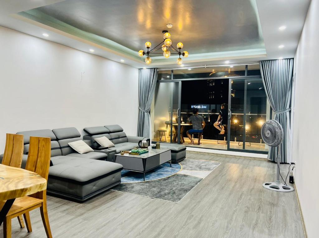 CĂN HỘ OASKY ST2 120m2 2PN -3PN, Đầy đủ tiện nghi GĐ, 50m đi bộ ra bãi tắm
