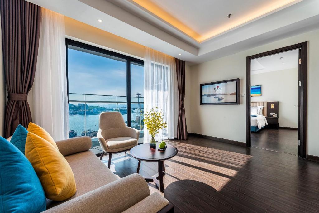 Căn hộ View Biển S2 Sapphire Hạ Long Giá Tốt