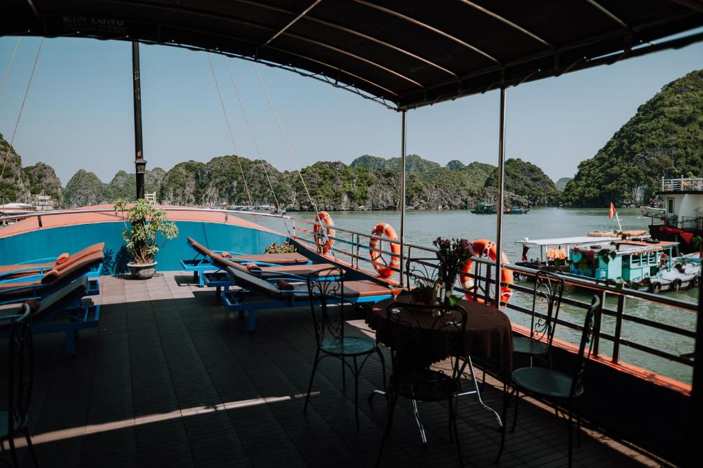 Cat Ba Bay Cruises