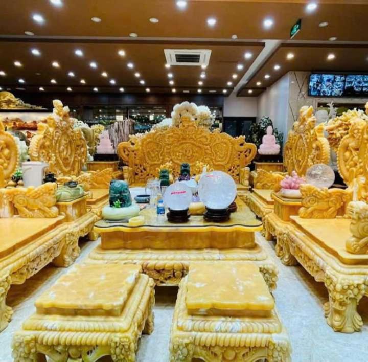 Đá Quý Duyên Chiến