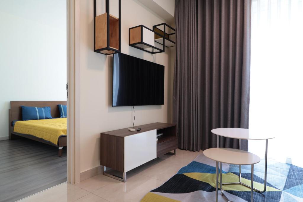 Deluxe apartment with balcony, pool, fitness and yoga
