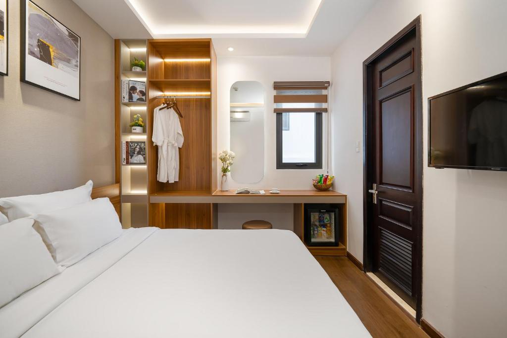 Dương Gia Hotel DN by - BAY LUXURY