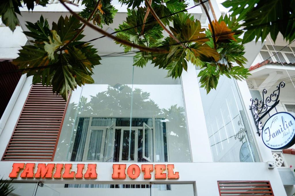 Familia Hotel