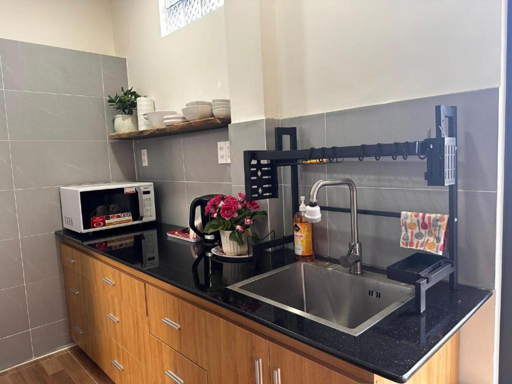Gia Hạ House View Triền Đồi-Ban công-R03