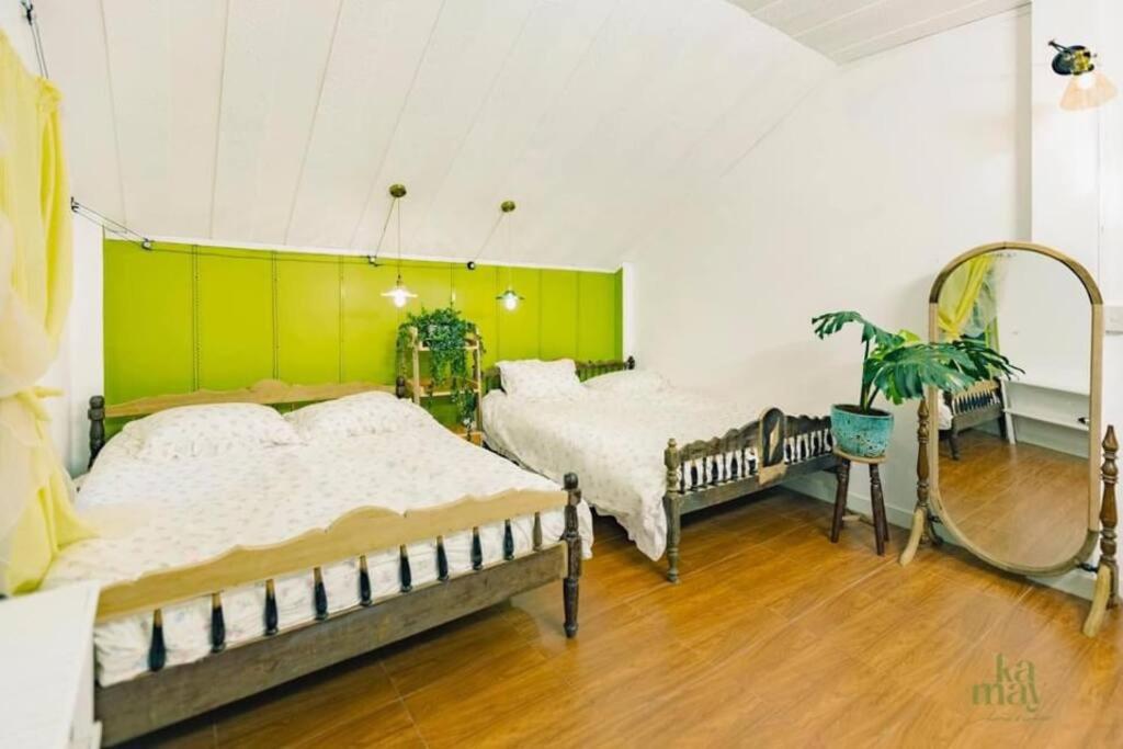 Góc sân và Khoảng trời 2 - Đặng Thái Thân (nguyên căn)