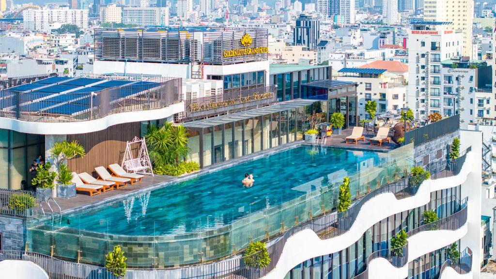 Golden Lotus Grand Da Nang - Panoramic Rooftop Bar & Daily Afternoon Tea