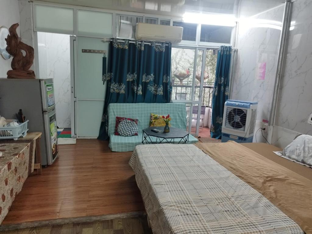 H2 Homestay phố cổ check in tự độngT3