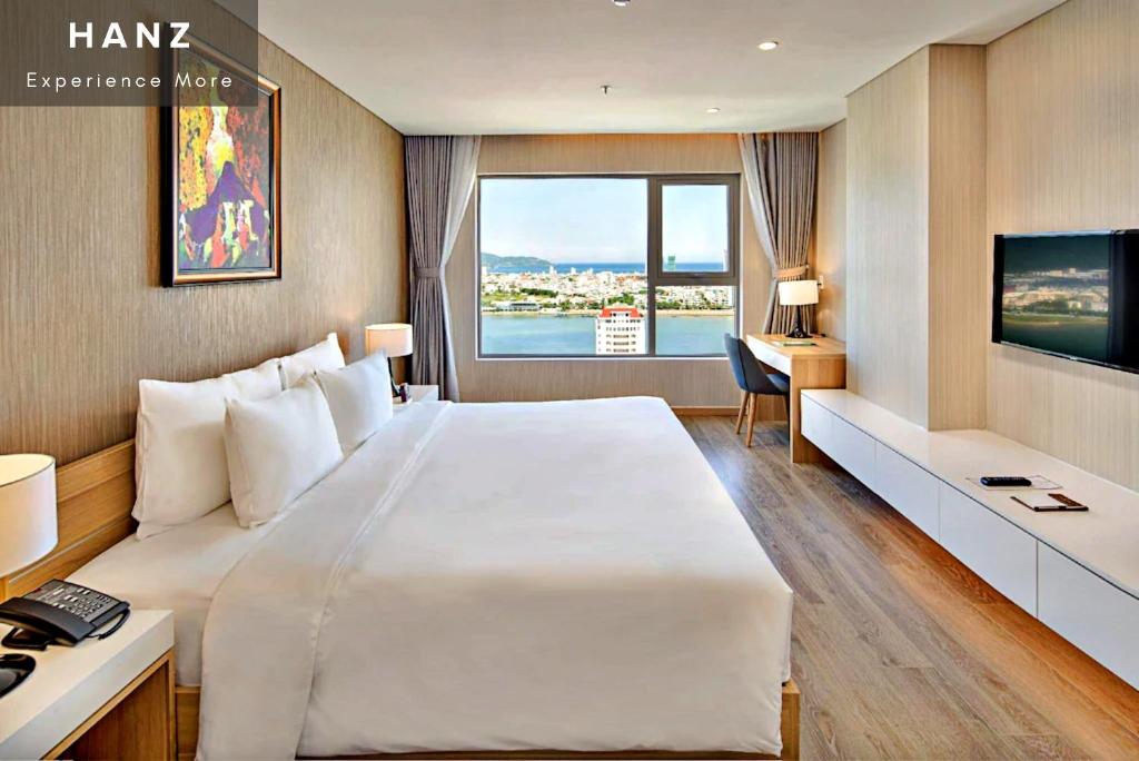 HANZ Business Suite Condo