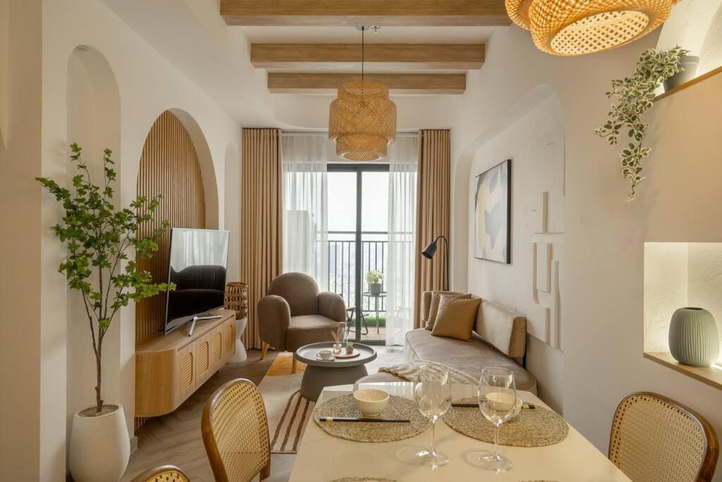 Insta-Worthy, Central IndoChina 2Br+1Wc w/Cityview