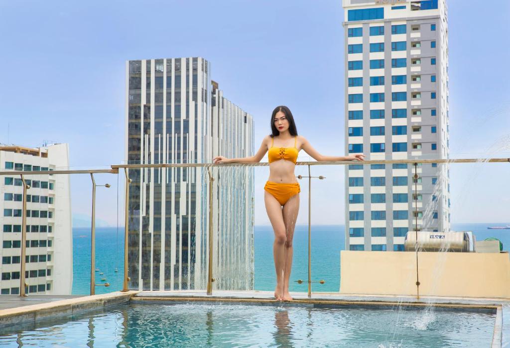 Jolia Hotel Danang Beach