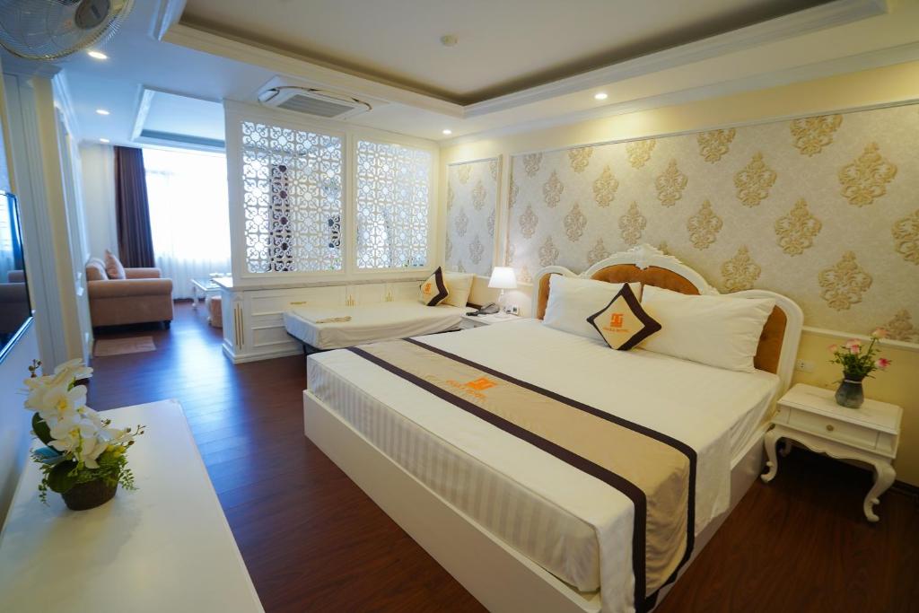 Osaka Ha Long Hotel