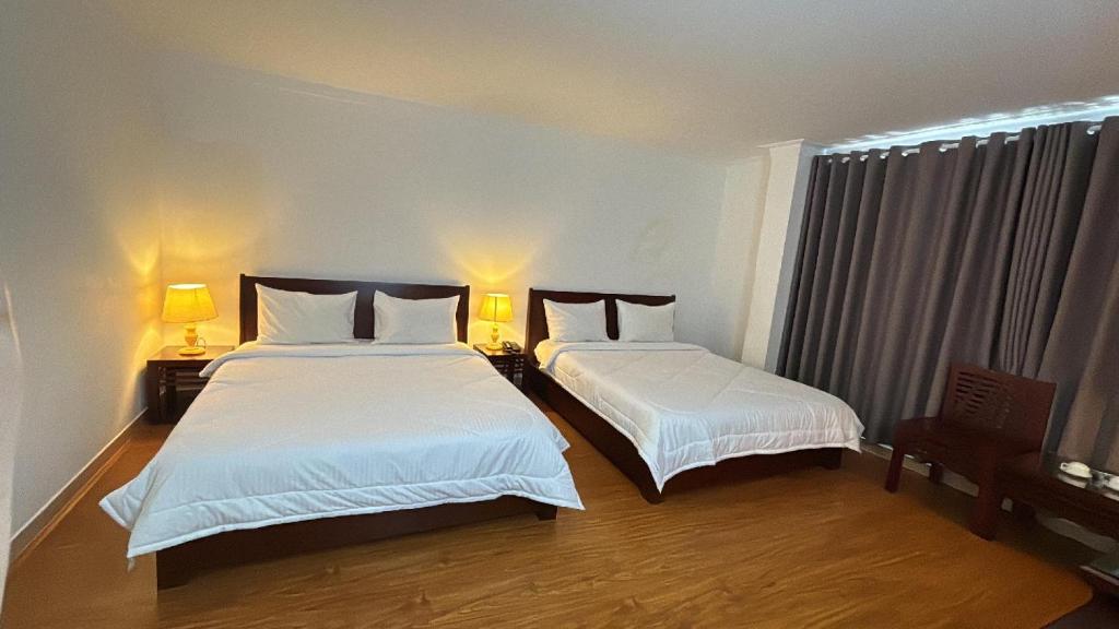 Phung Long Hotel