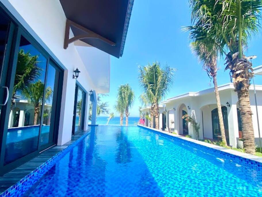 Villa C62 Private - In Gret Location Front Of The Sea