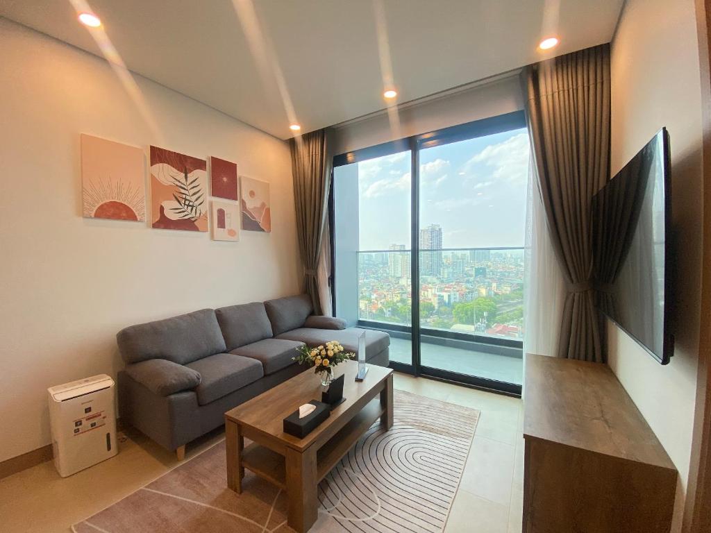 Lancaster Luminaire Hanoi Apartment - 1152 Lang street