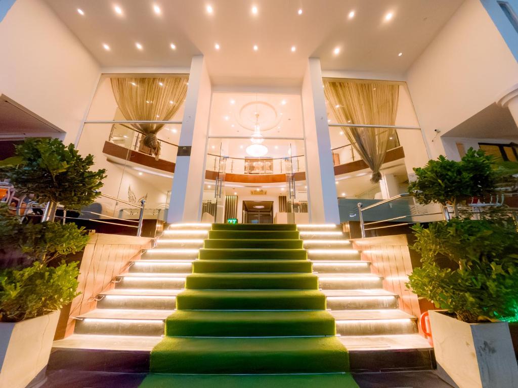 Lanxy Flower Hotel
