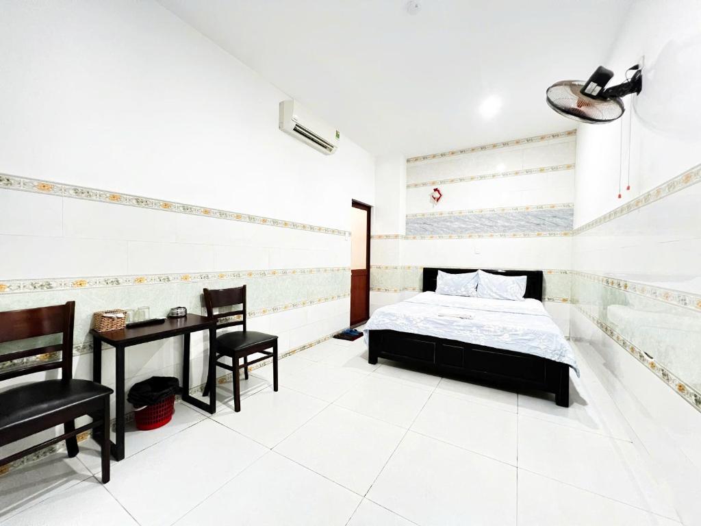 Lemon Hotel