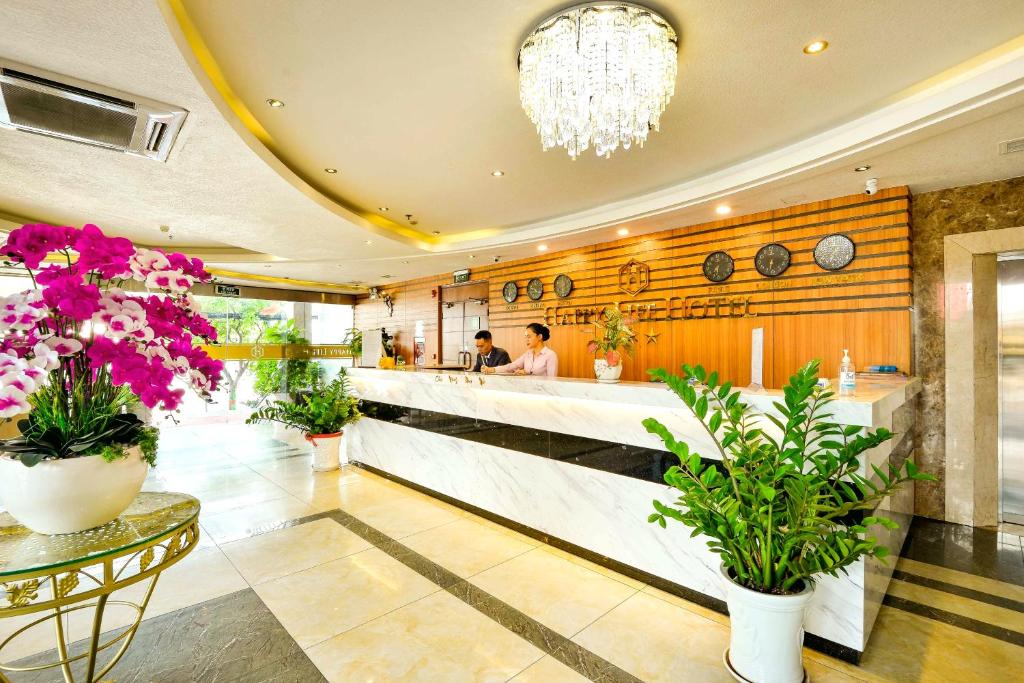 Happy Life Hotel District 7 Gần SECC