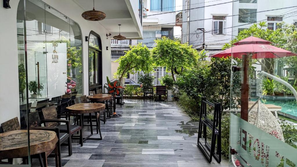 Life Boutique Hotel
