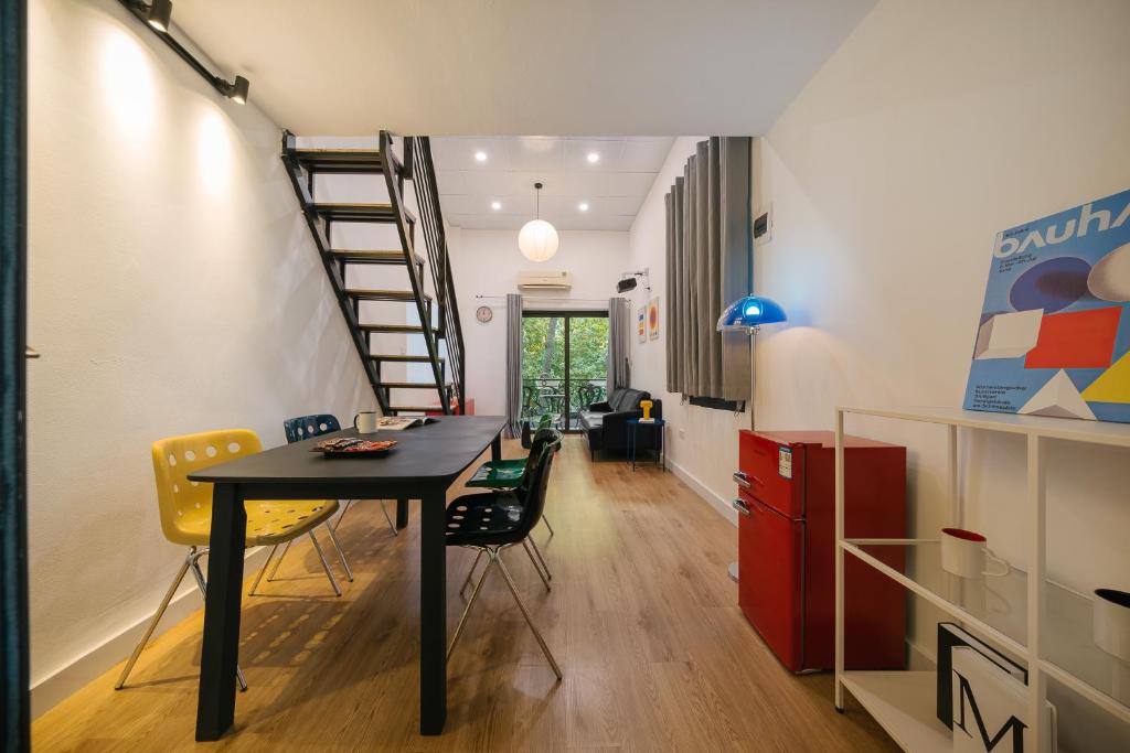 Lofthaus - 2 double beds homestay with balcony near Train street