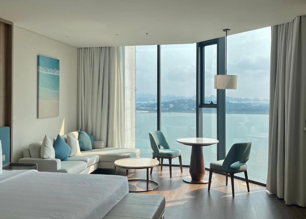 Luxury Apartment in A La Carte Ha Long Bay