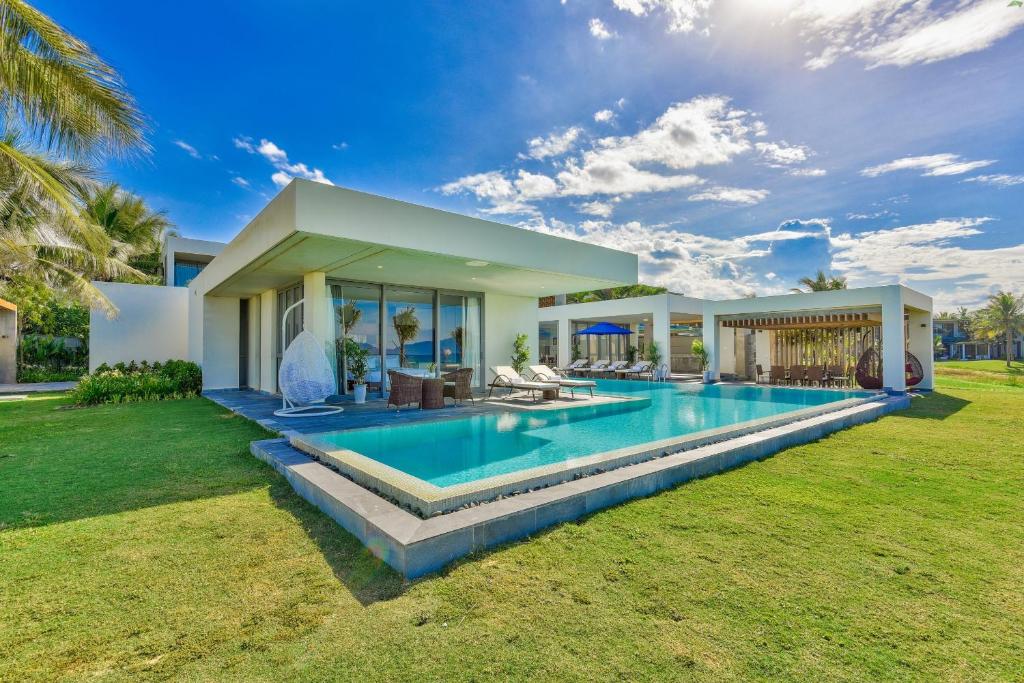 Ocean Luxury Villas Danang