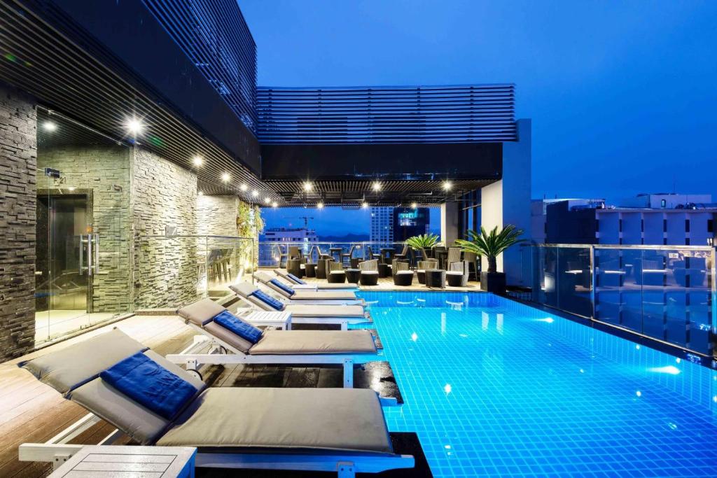 MarQ Luxury Apartment by NEST Group