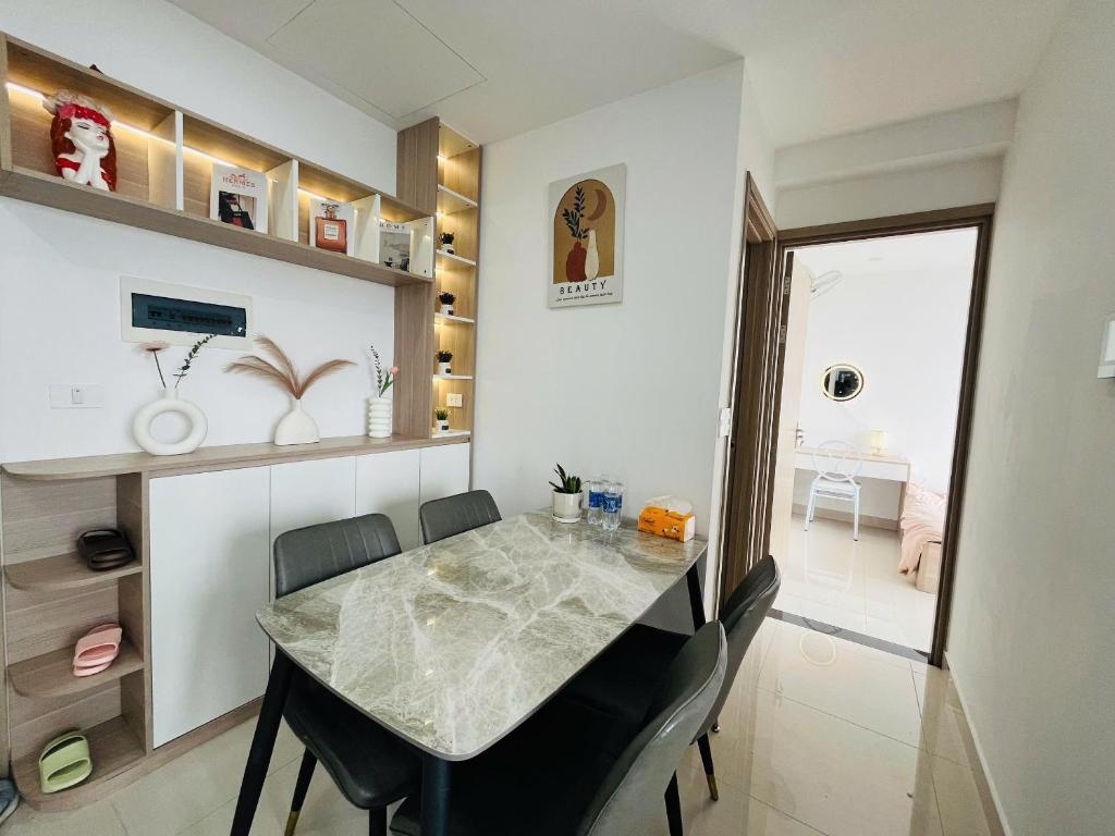 Mun apartment, Nera Hue