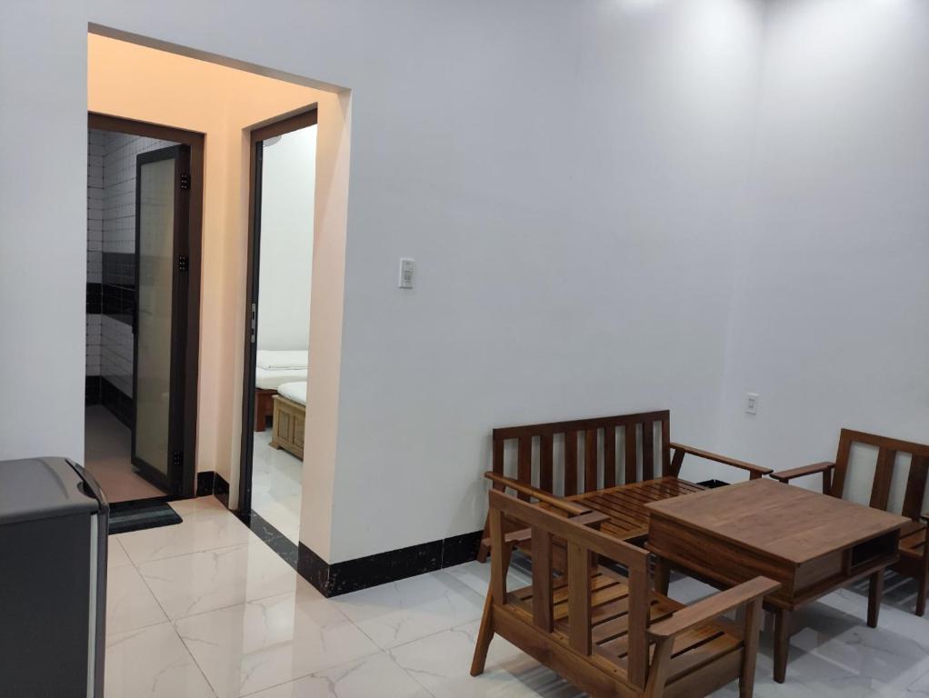 NEW WAVE HOMESTAY