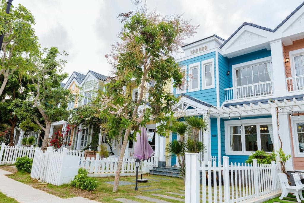 Nhà phố ven Biển view hồ cho 6-8 pax