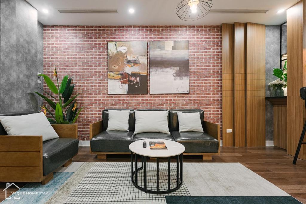 Old Quarter Industrial style Apt