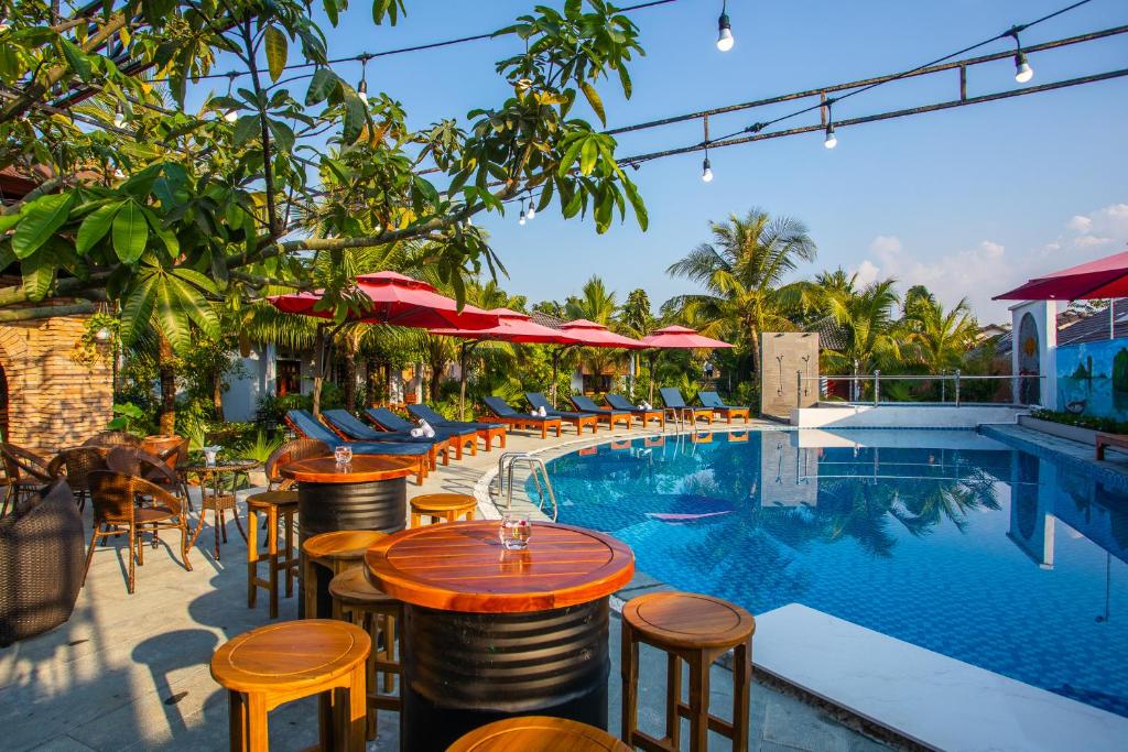 Palm Hills Resort