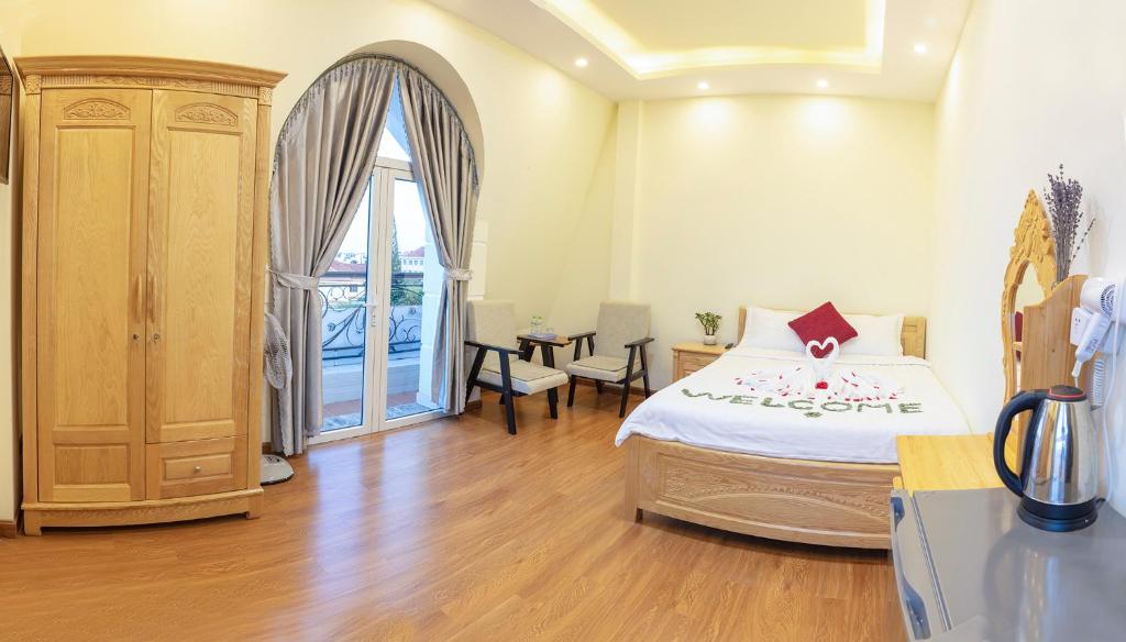 Phùng Thịnh Hotel