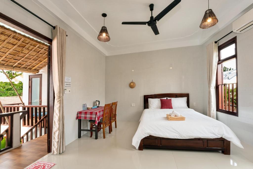 Pink Beach Homestay