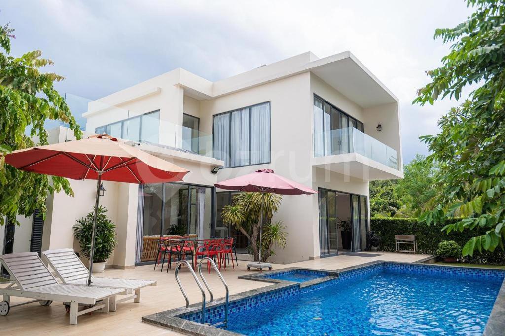 Cozrum Luxury - Aria Resort Vũng Tàu