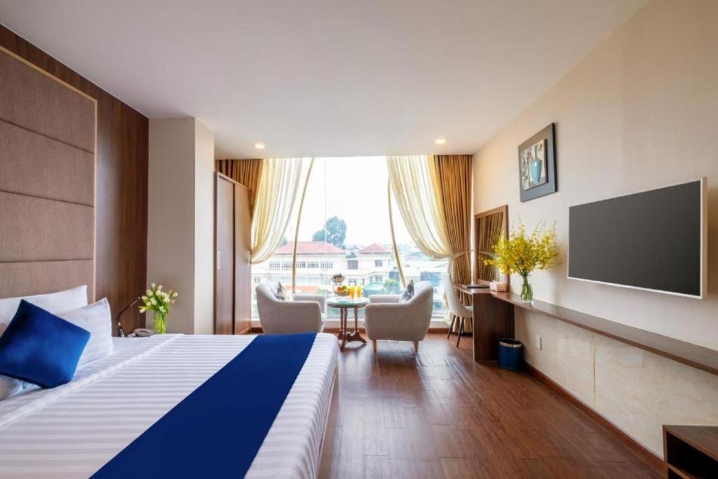 Sandals Hotel
