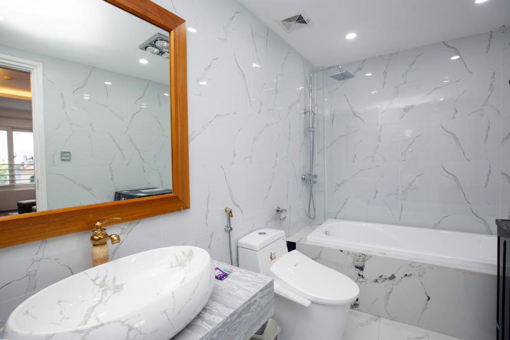Sumitomo Tower-1 Bed Apartment & Hotel