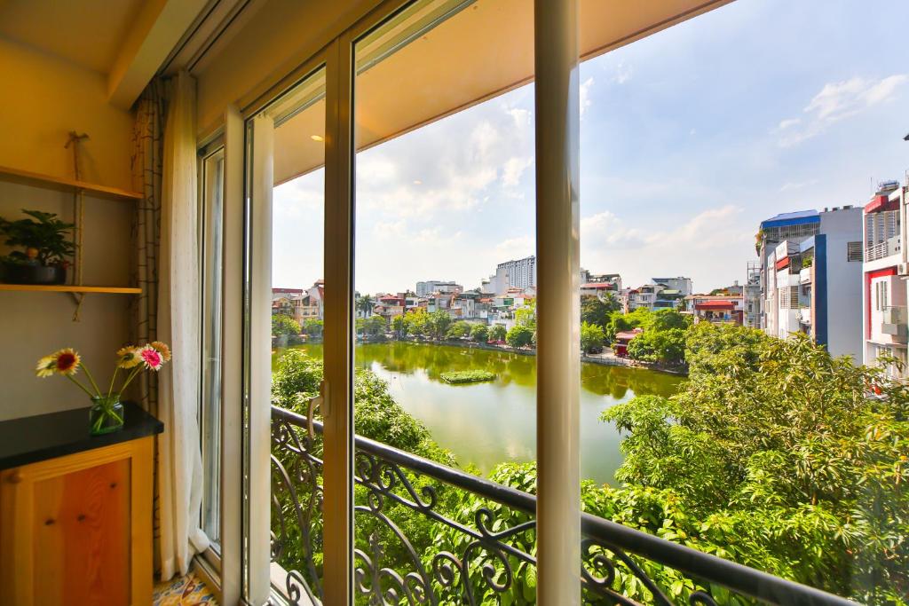 Lakeside House Hanoi