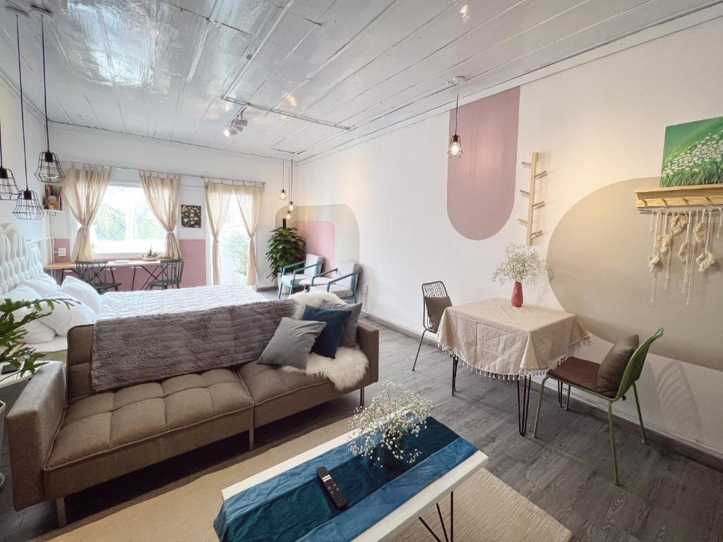 Studio Garden Apartment - The 2nd Home