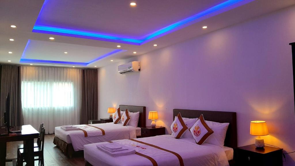 THE RICE HOTEL
