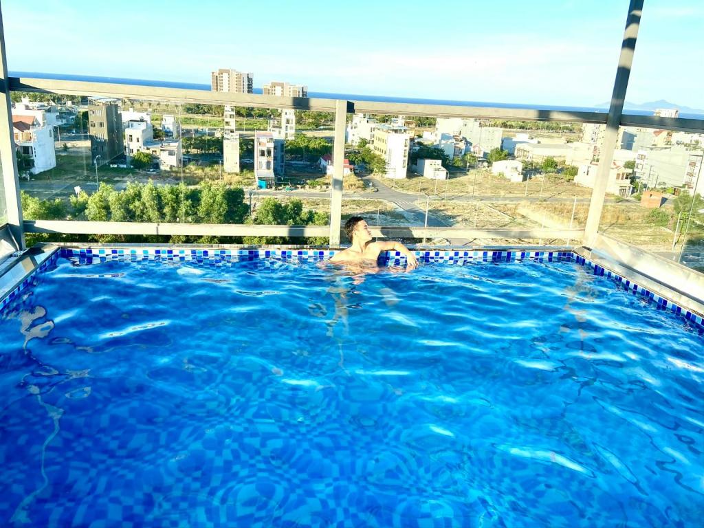 The Shine Hotel & Apartment