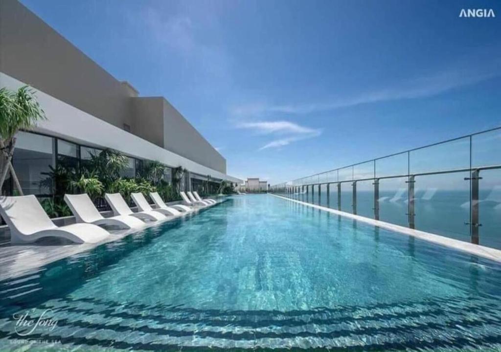 The Song Infinity Pool Apartment