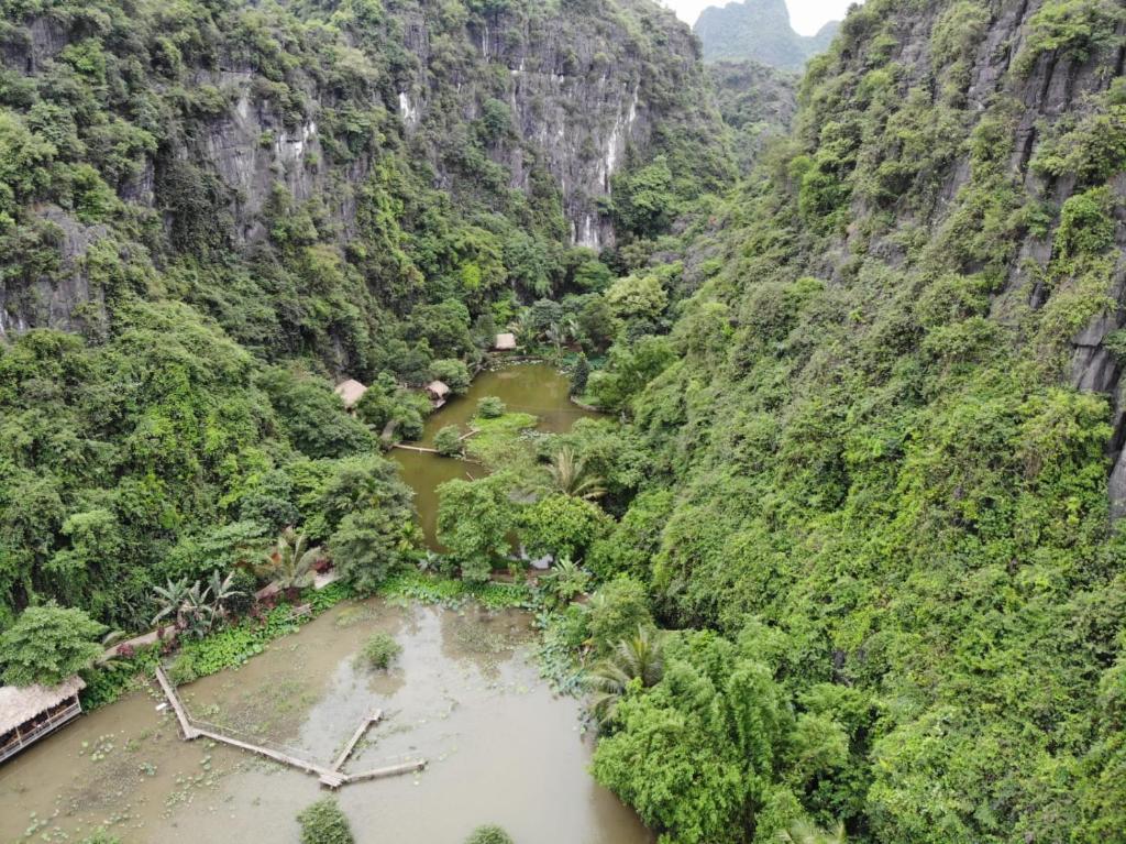 Thung Sen Tam Cốc Moutain View