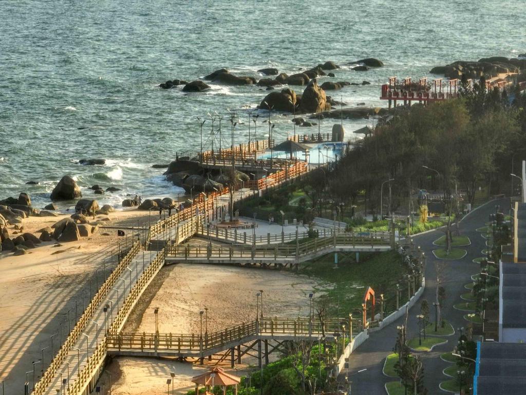 Trân Châu Beach & Resort