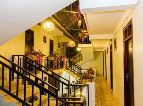 TRUC LAM HOTEL